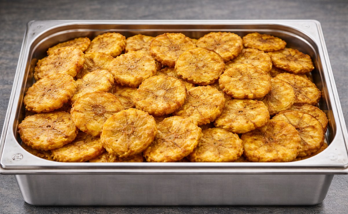 Buffet: Knusprige Tostones (grüne Kochbanane)